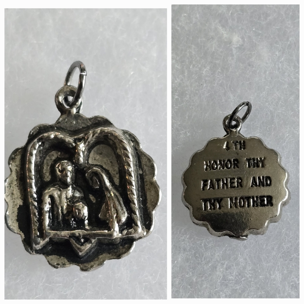 Vintage 4th Commandment pendant charm silver tone religious Christian